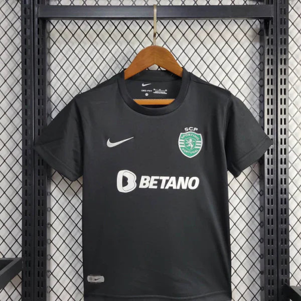 Conjunto infantil Sporting CP Back to Black 2023/2024